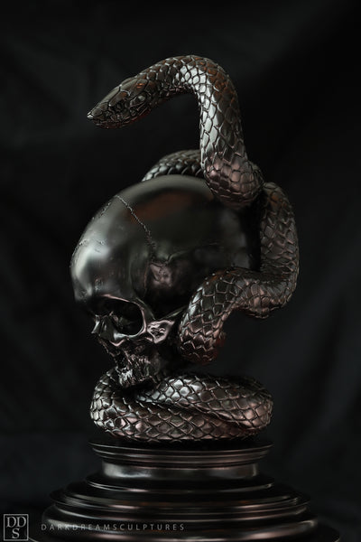 Venomous Embrace (Ghost Black Version)